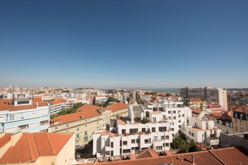 Holiday Inn Express & Suites Lisbon - Principe Real By Ihg Екстериор снимка