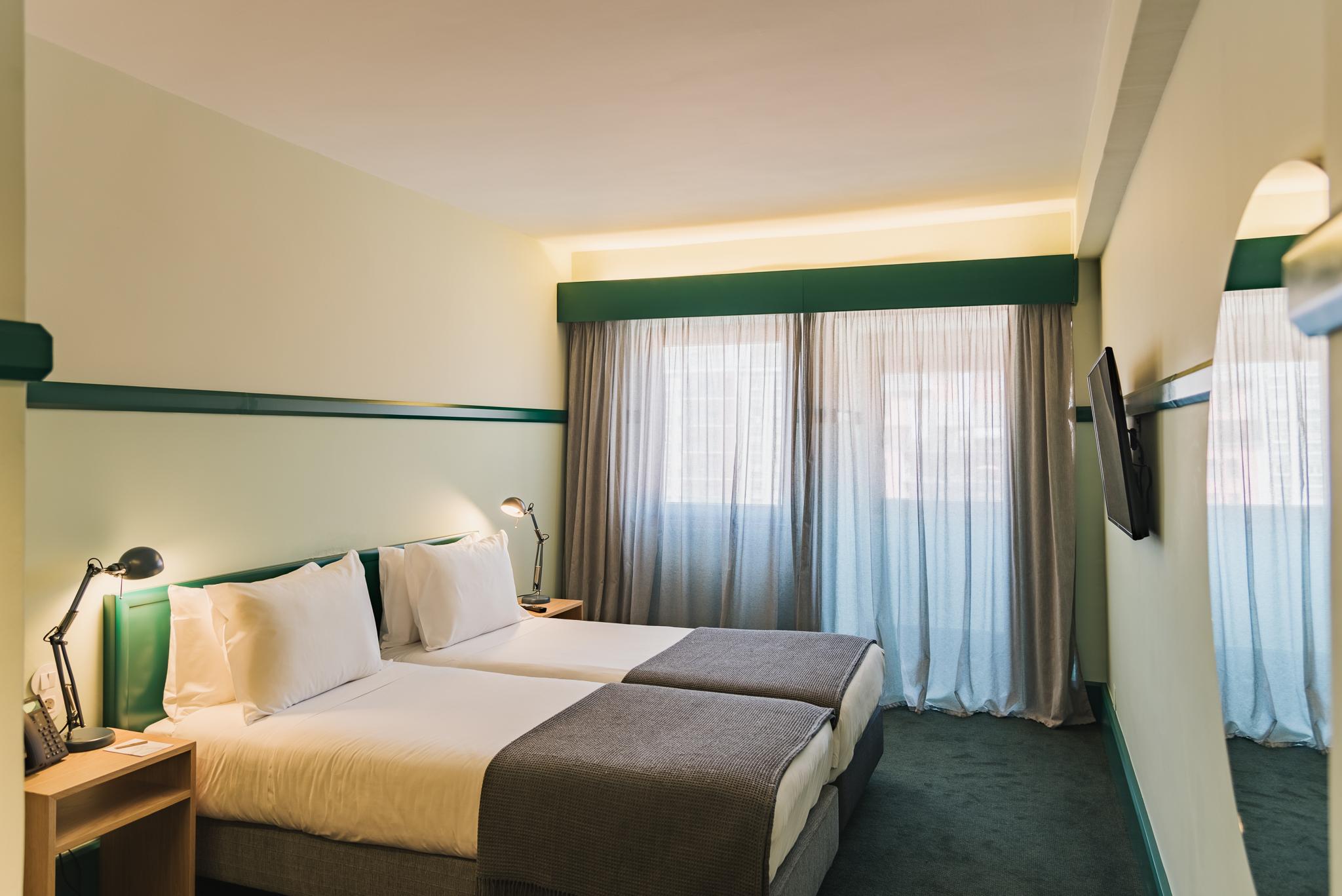 Holiday Inn Express & Suites Lisbon - Principe Real By Ihg Екстериор снимка