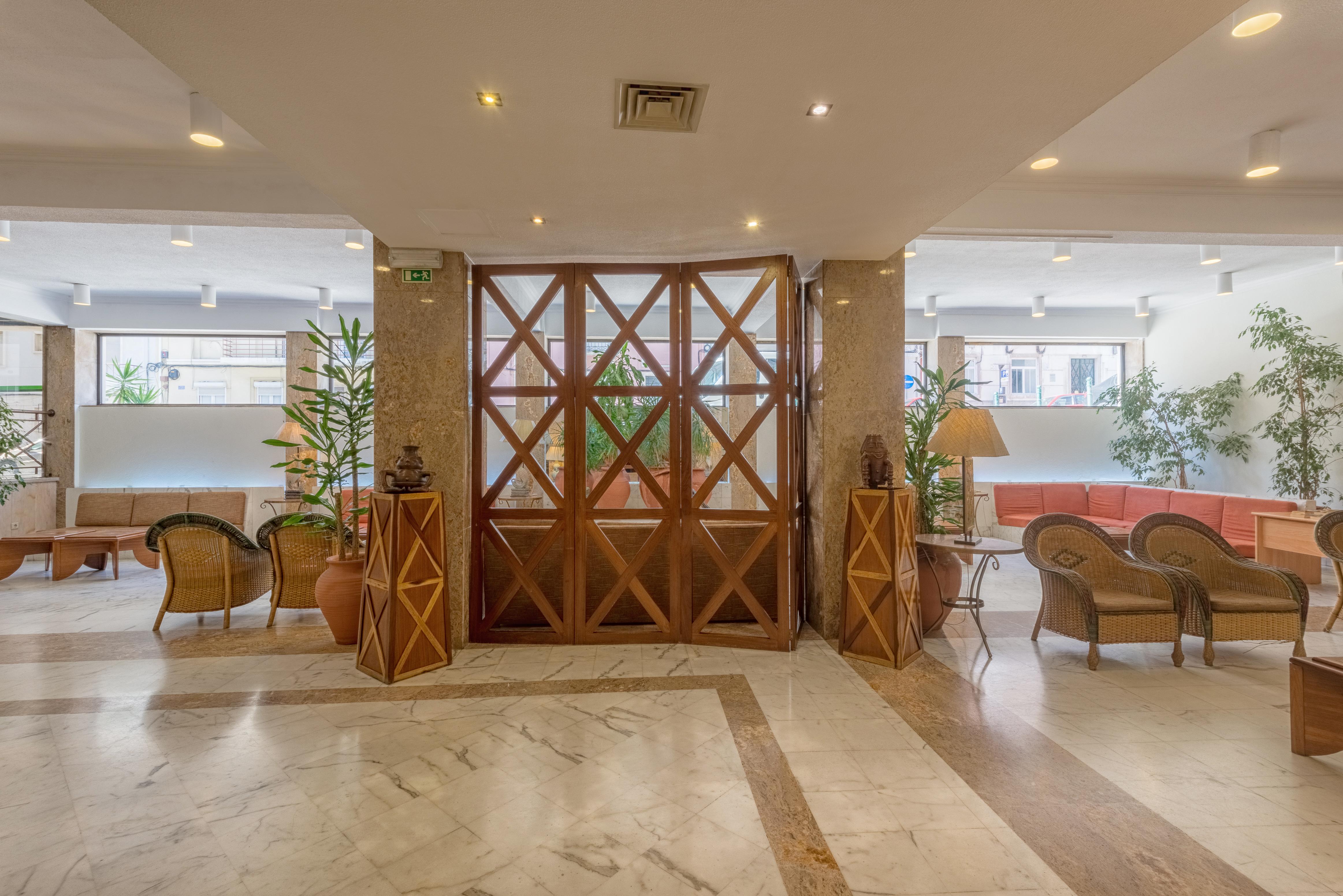 Holiday Inn Express & Suites Lisbon - Principe Real By Ihg Екстериор снимка