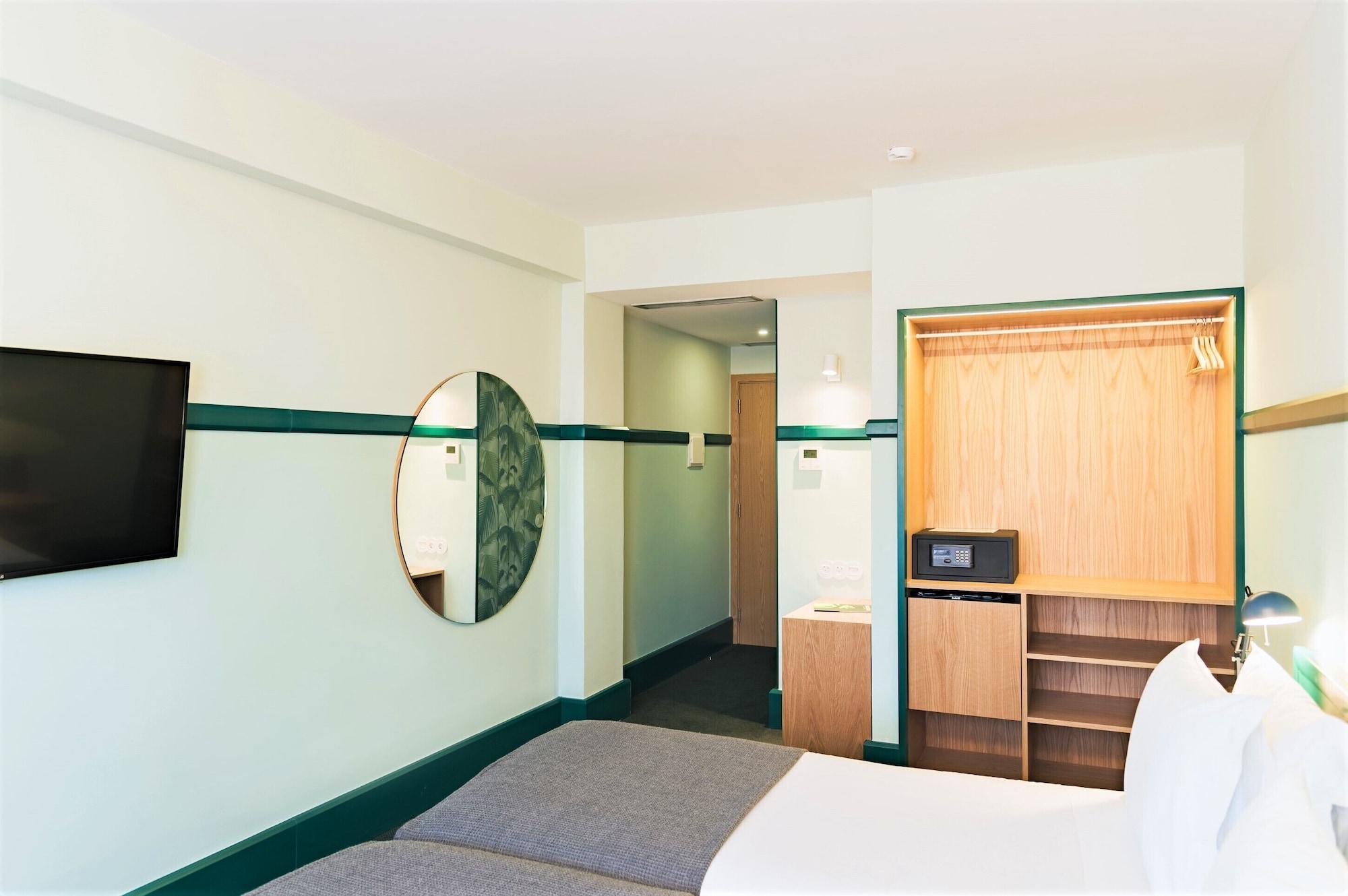 Holiday Inn Express & Suites Lisbon - Principe Real By Ihg Екстериор снимка