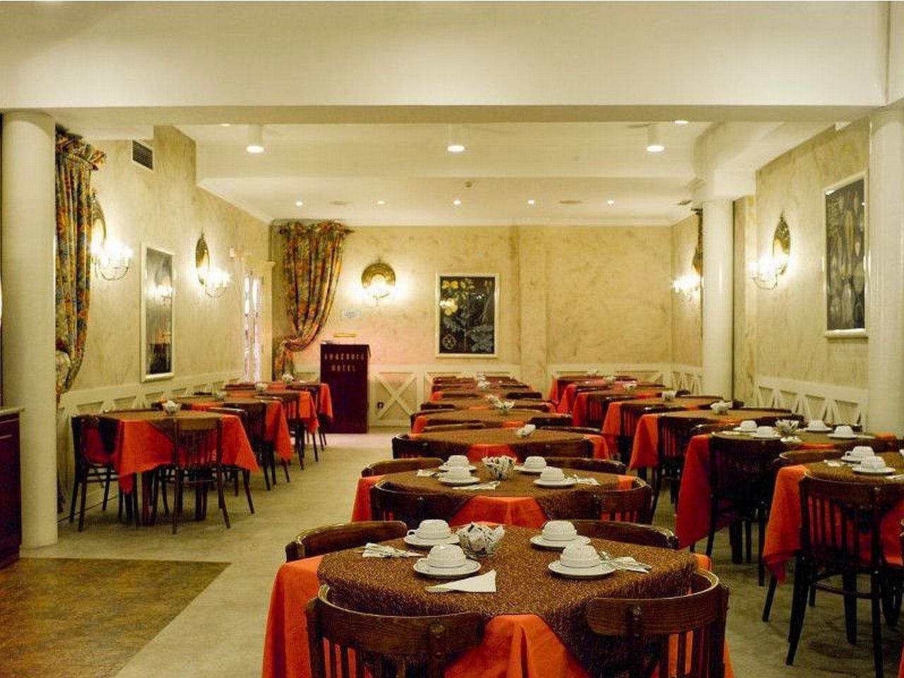 Holiday Inn Express & Suites Lisbon - Principe Real By Ihg Екстериор снимка