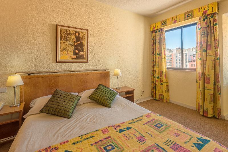 Holiday Inn Express & Suites Lisbon - Principe Real By Ihg Екстериор снимка