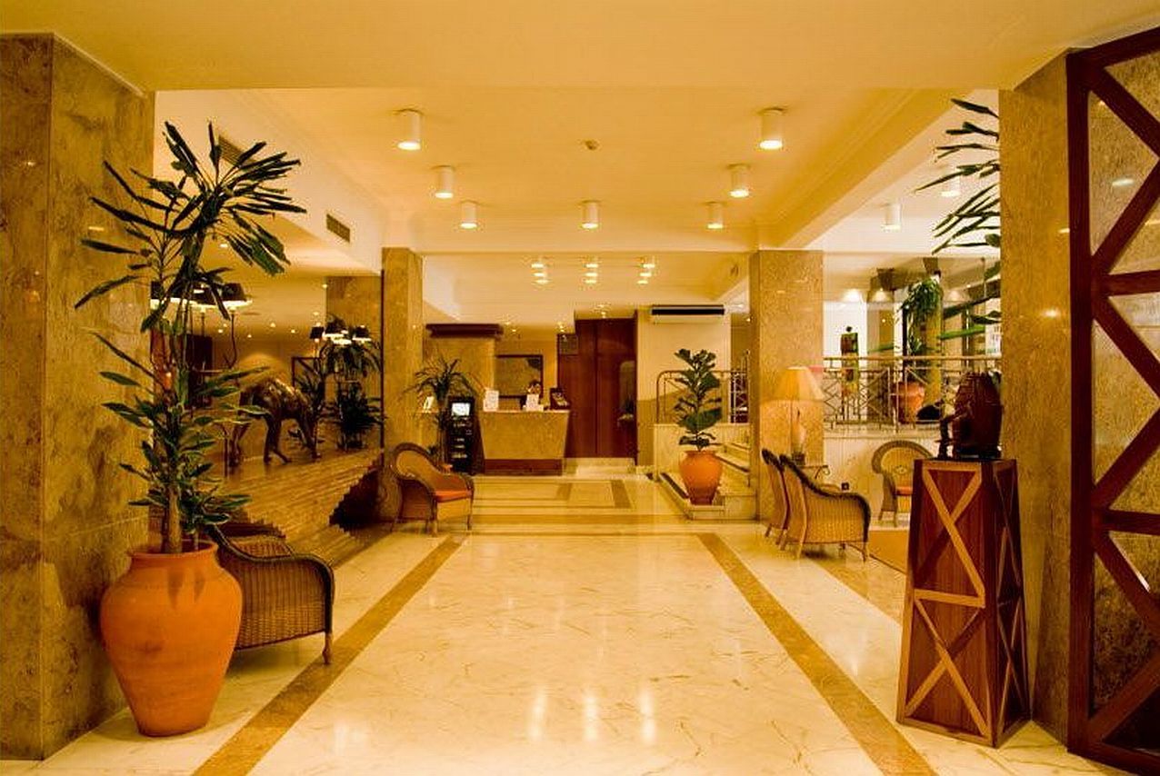 Holiday Inn Express & Suites Lisbon - Principe Real By Ihg Екстериор снимка
