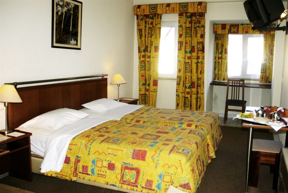 Holiday Inn Express & Suites Lisbon - Principe Real By Ihg Екстериор снимка