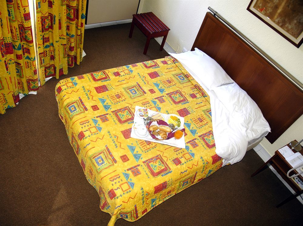 Holiday Inn Express & Suites Lisbon - Principe Real By Ihg Екстериор снимка
