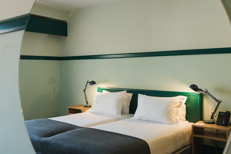 Holiday Inn Express & Suites Lisbon - Principe Real By Ihg Екстериор снимка
